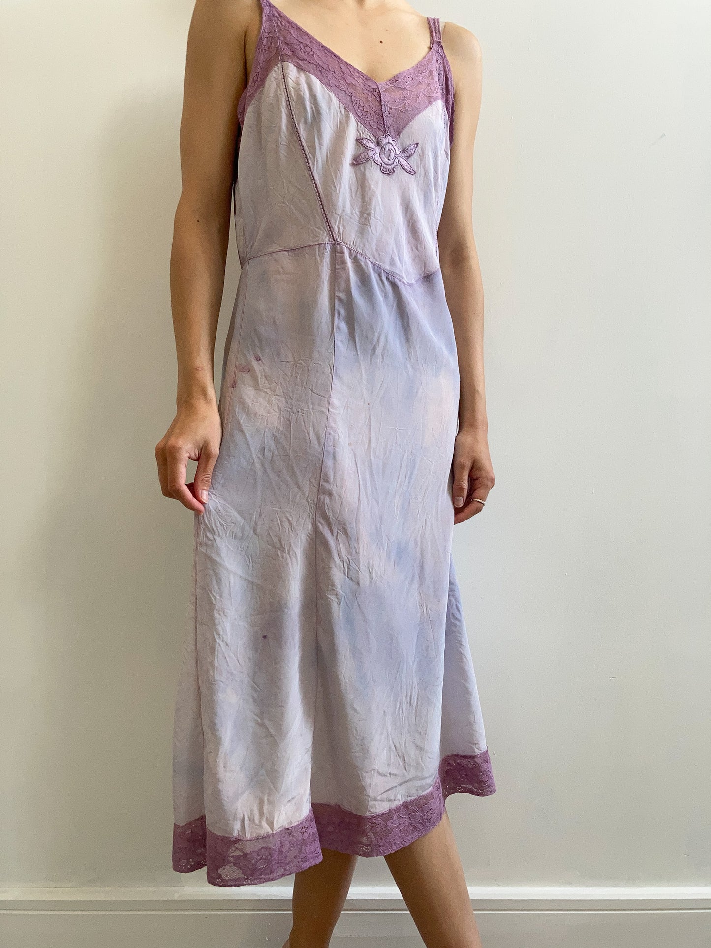 1940s Rayon & Lace Dyed Slip with Flower Applique - Lilac