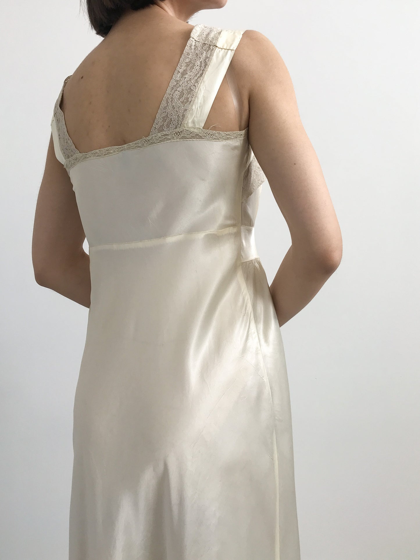 1930s Champagne Lace & Satin Slip Gown